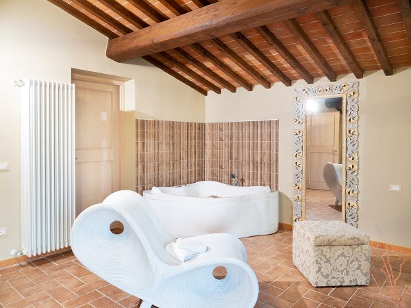 Luxury apartment Pelagaccio agriturismo with swimming pool in Tuscany
